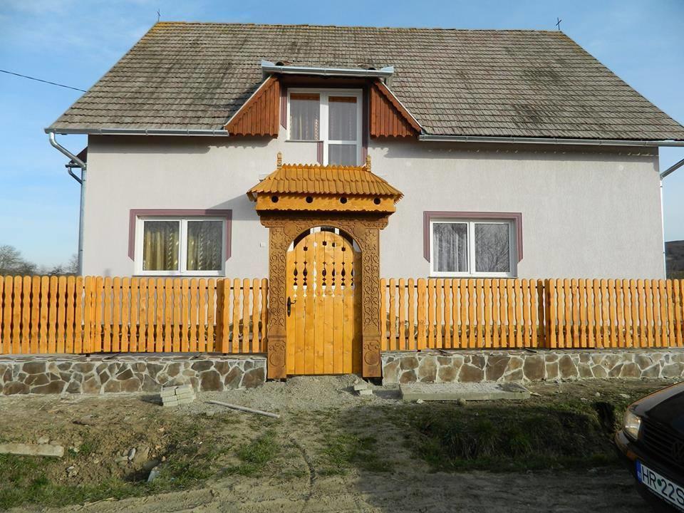 Отель Ersa Panzio Bisericani  Экстерьер фото